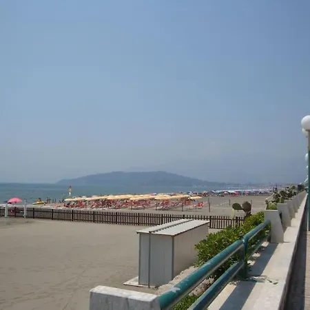 Appartamento Girasole A Due Passi Dal Mare Minturno Esterno foto